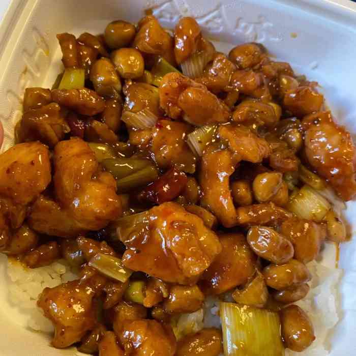 和合谷(房山华冠店)-"「宫保鸡丁拼台式卤肉盖饭」对于上班族的人.