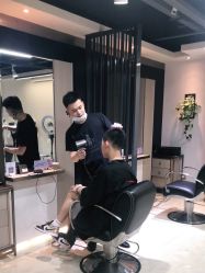 -苑苑发型设计