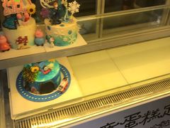 面包甜点陈列柜-咖咖熊蛋糕定制·蓝风车动物奶油