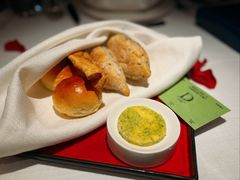 泊诗南烘焙面包配海苔黄油-弦月窗LUNETTE BY AMANDA(复兴路店)