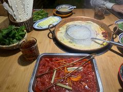 -洱火云南酸菜牛肉火锅(石景山当代商城店)