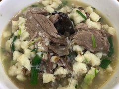小炒羊肉泡馍（优质）-刘信牛羊肉小炒泡馍(回民街店)