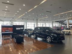 -天津波士信达奔驰4S店(卫津南路店)