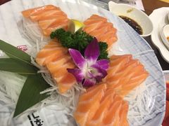 -青瓦餐厅·生鱼片·韩园烤肉(西塔店)