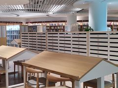 -广州市白云区图书馆