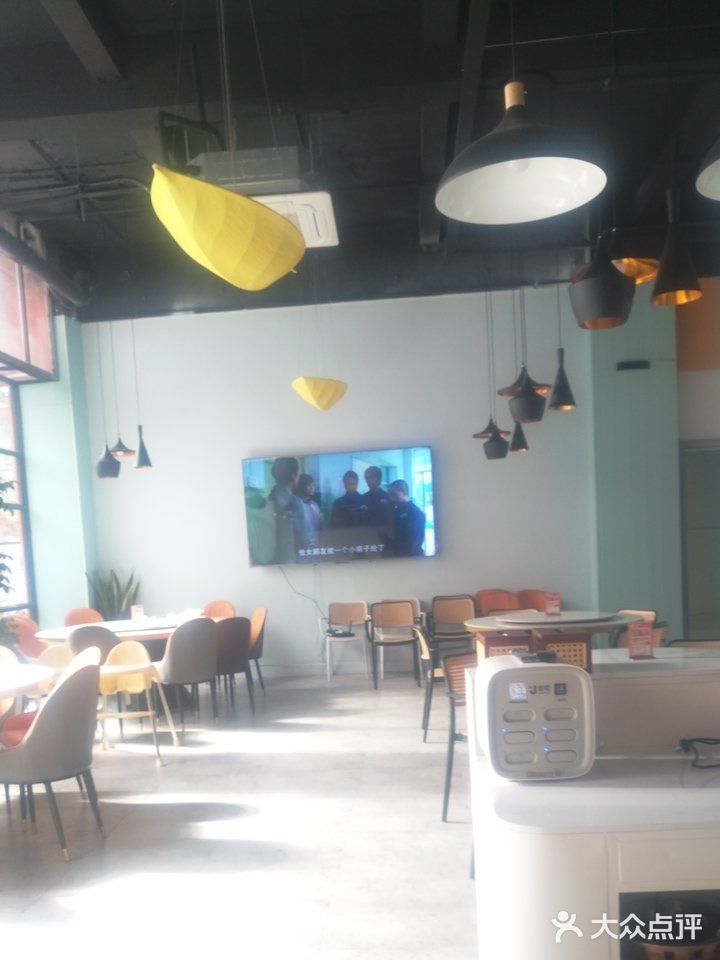 隐藏在网红地旯旮的简餐厅