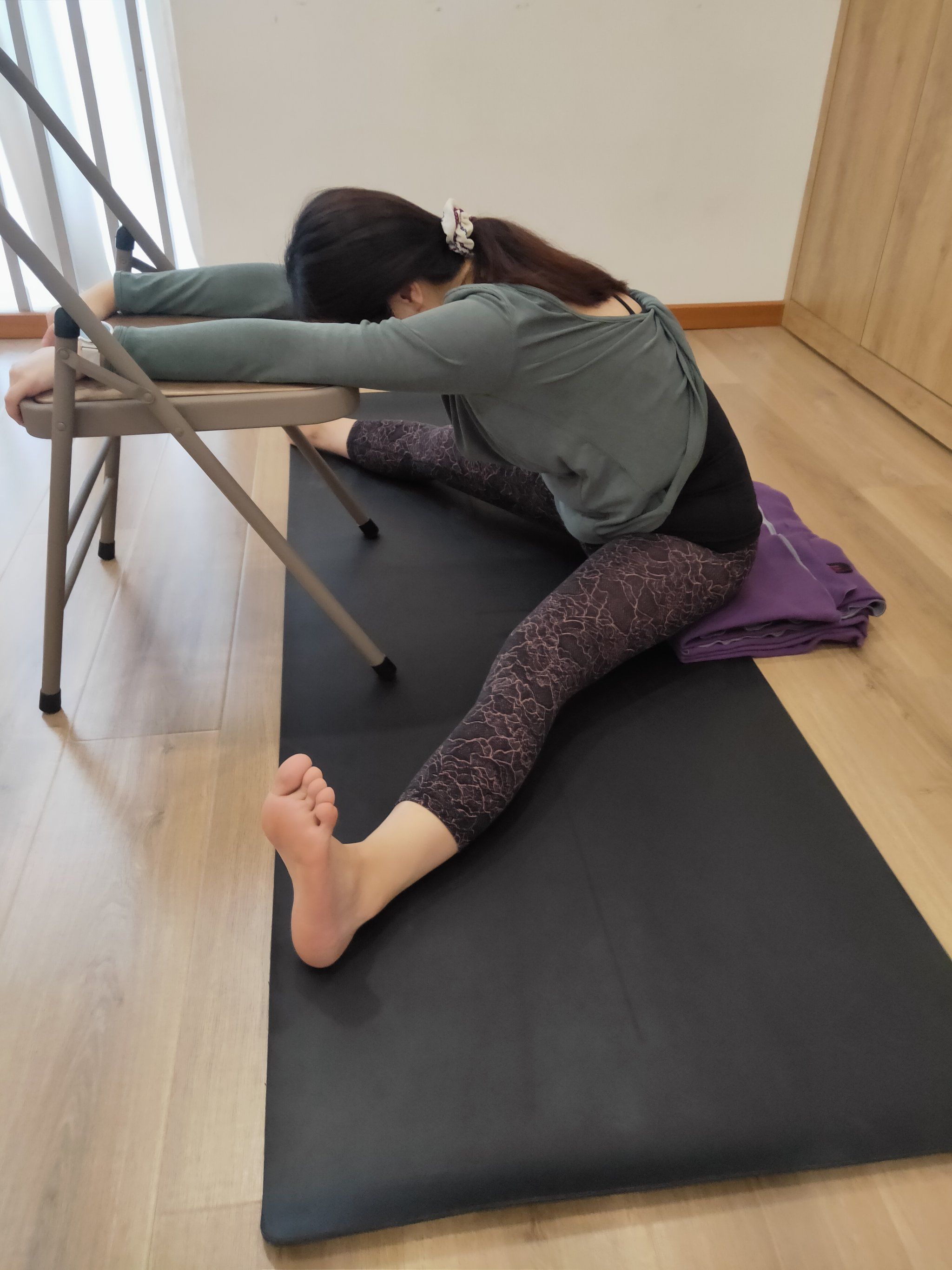 适度拉伸可放松紧张的盆底肌与韧带