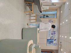 -上海大学附属上海和平眼科医院