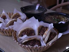 -闫家驴肉老店(华电一校店)