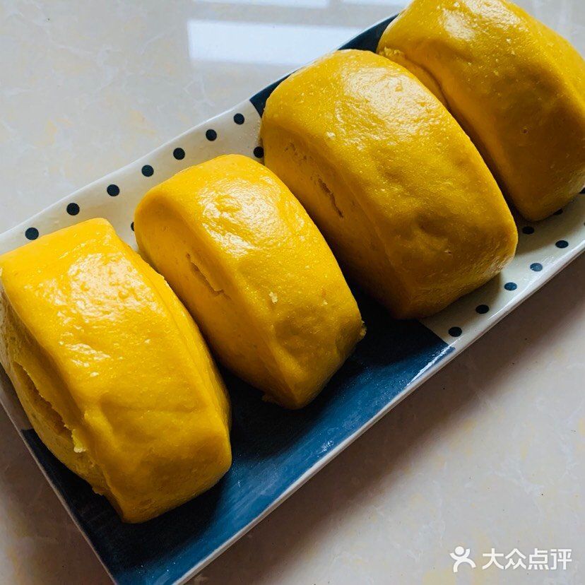 隔着屏幕似乎都闻到了香味，很赞，面包还是趁热最好吃