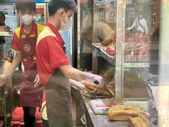 -Bánh Mì Huynh Hoa