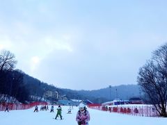 -亚布力新体委滑雪场