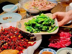 -肖四女乐山跷脚牛肉(滨江天街店)