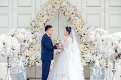 点击看大图 -GRACE KELLY婚纱与礼服(北京店)