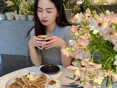-洪小鹏生活美学馆(领SHOW天地店)