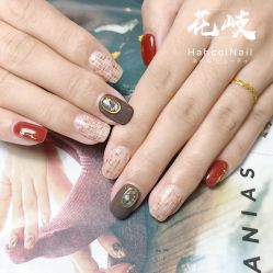 -花岐款式专研健康美甲沙龙