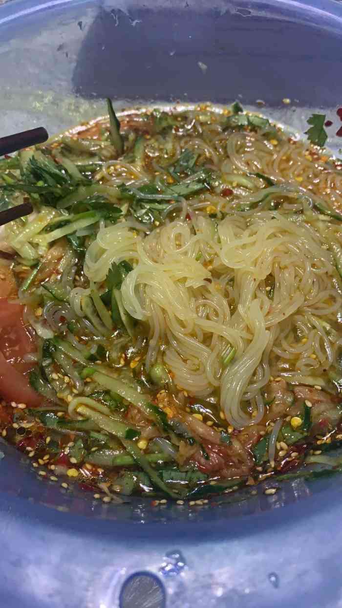 劲道,每次必打包!不是齁甜那种!特别特别好吃!比延边冷面好吃