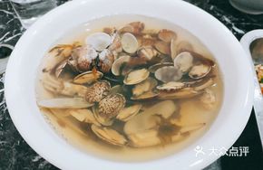 Clam and Razor Shell with Dried Vegetable Soup