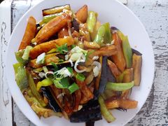 -华龙特色大骨鸡农家菜馆