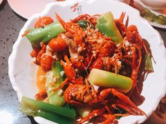蒜香小龙虾-虾胡闹龙虾馆(湄南河店)