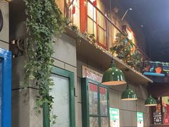 -超越炭火牛蛙火锅鸡(河东店)