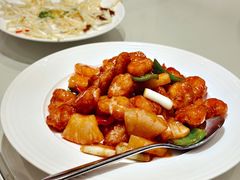菠萝咕噜虾球-利苑酒家(华熙国际店)