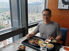靠窗位-华强广场酒店-椰香高空自助餐厅