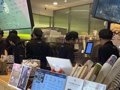 -霸王茶姬(上海静安大悦城店)