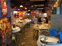 大堂-鲜入围煮花胶鸡海鲜火锅