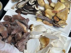 -野菌皇海景野生菌火锅(滨海大道店)