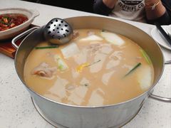 -肥仔文澳门猪骨煲(南京西路店)