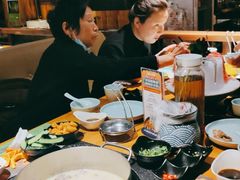-洪氏嗨捞·广东猪肚鸡·椰子鸡火锅(西咸万象城店)