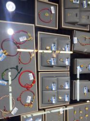 -灵彩珠宝(朗香街店)