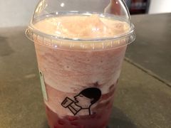 石榴养乐多波波冰-喜茶(上海兴业太古汇店)