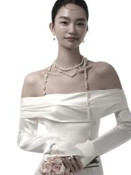 -至臻微拉婚纱摄影