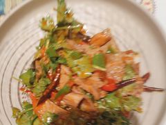 -云海肴·汽锅鸡·云南代表菜(天山百盛优客店)