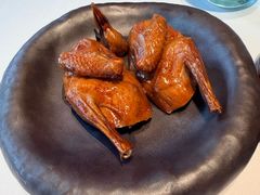 脆炸乳鸽-荣小馆(安达仕店)