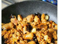 -梁记重庆鸡公煲(盛世豪庭店)