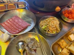 -胡悦里韩式烤肉(芝罘万达广场店)