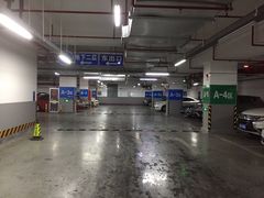 -鄞州区行政服务中心-停车场