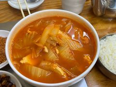 传统辣白菜豆腐汤-金达莱烤肉馆(图们路店)