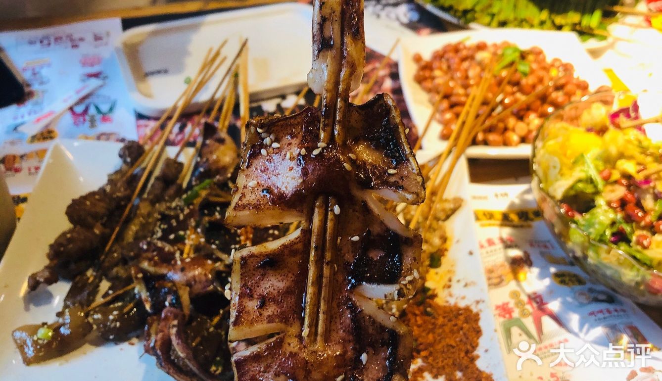 中午同事们聚餐去吃的，不接受预定