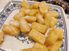 炸本地土豆糍粑-乡土特色.冷锅鱼.牦牛肉汤锅