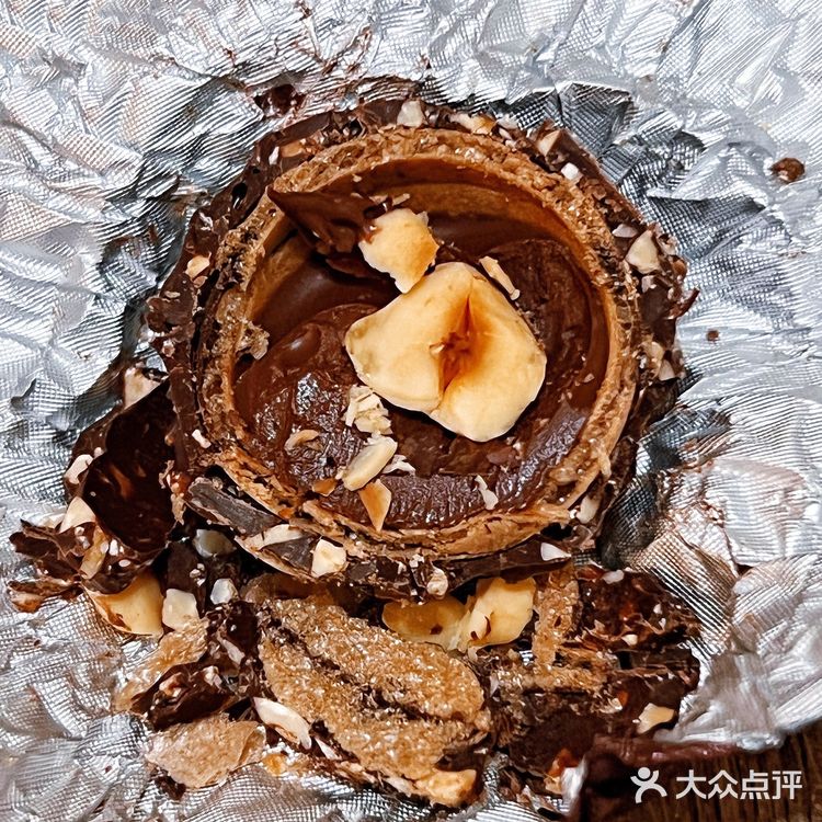 费列罗40年一遇的新品好吃到我炫了8颗‼️