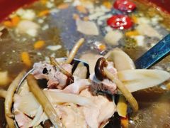 紫砂土鸡汤-有红鸡毛店·川菜(建设路店)