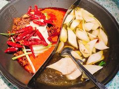 -鸿姐老火锅(疁城新天地店)