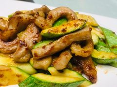 云南小瓜炒蒜香肉-广东道至正餐厅(区庄店)