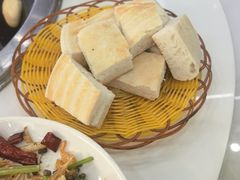 -丹水桥地锅鱼·翘嘴鲌·地方特色全鱼宴(丹江口大坝店)