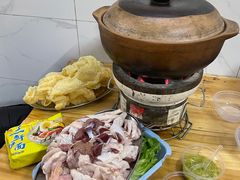 炭炉果鸡煲-威邵鸡煲(西华路总店)