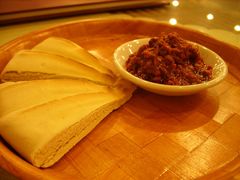 锅盔和八宝辣酱绝配-乾州食府(小雁塔店)